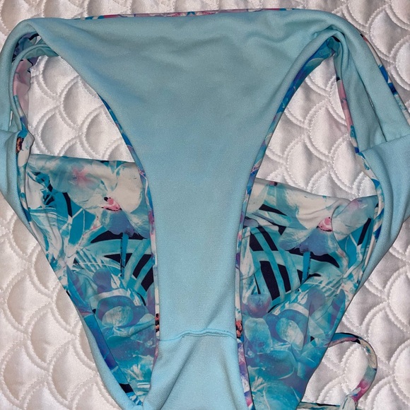 Very cute colorful swimsuit with Swarovski elements - Picture 10 of 12